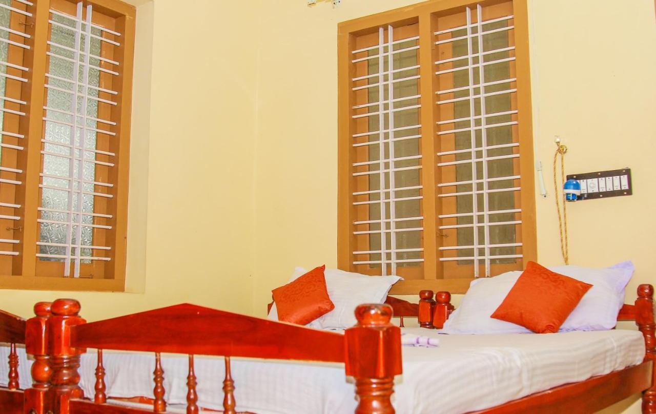 Aramana Holiday Inn Alappuzha Rum bild